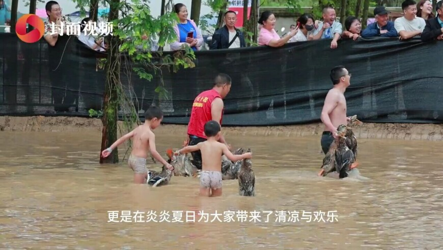 二四六管家婆期期准开奖结果,61岁女子爬山遭百斤巨石砸伤,精准解释落实的人生哲理_影像版V5.72